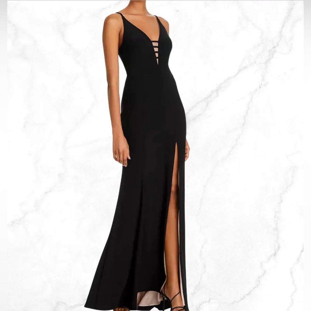 AQUA Bloomingdale’s Black Deep V Plunge Cage Gown Dress size 12 Retail $238 EUC